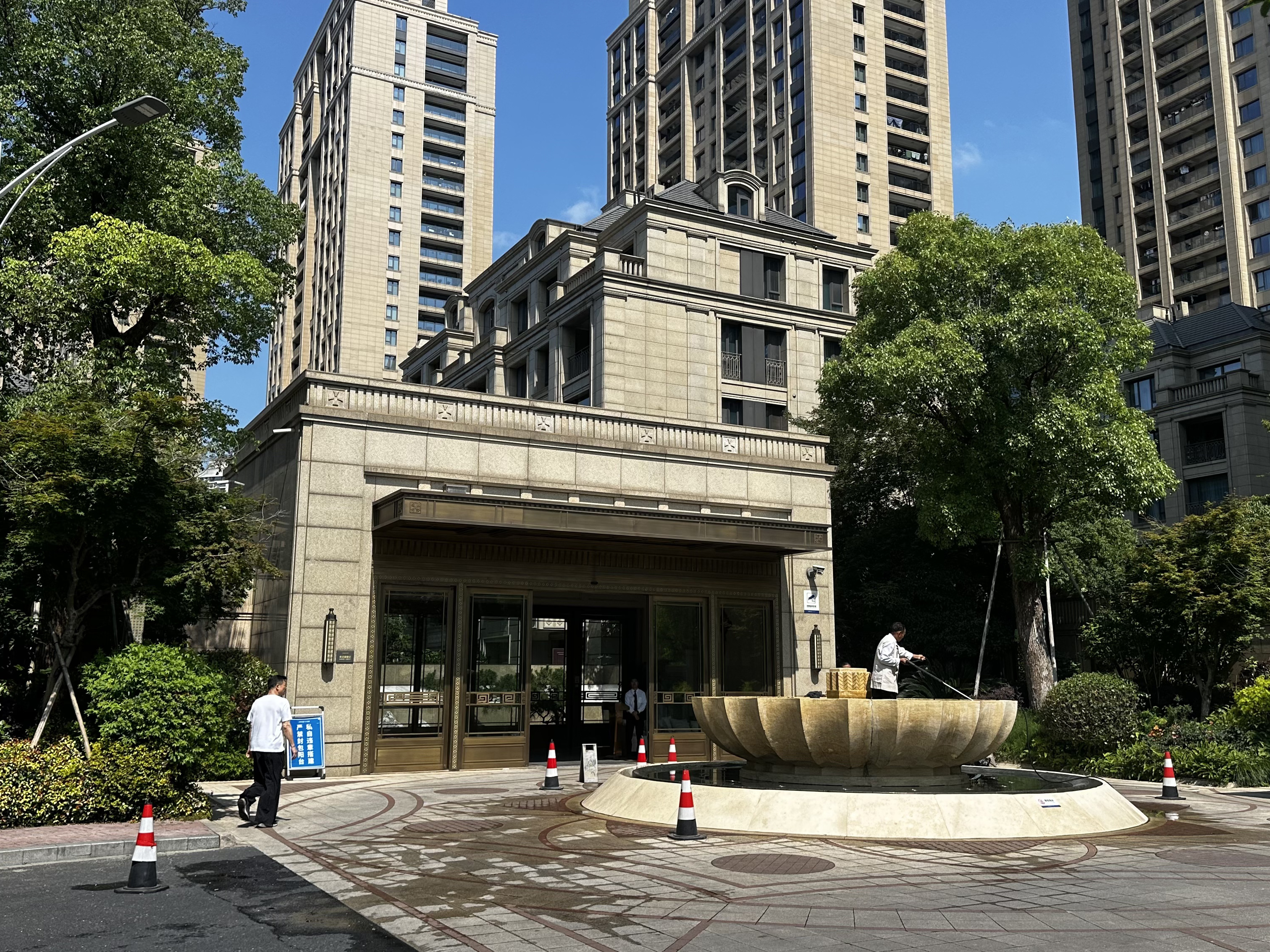 滨江金茂府小区实景 2