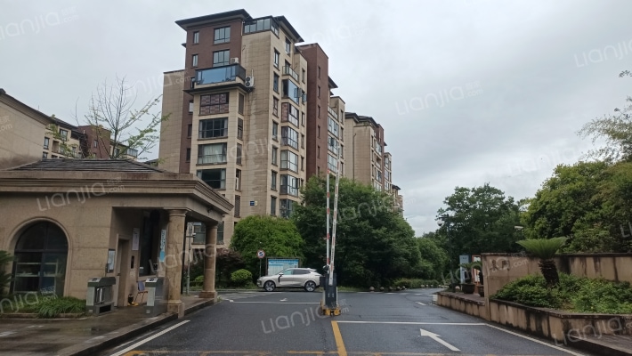 成龙官山邸外景图