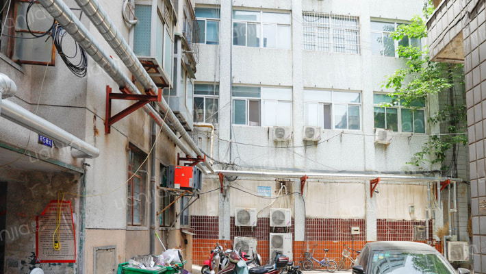 伏牛路101号院外景图