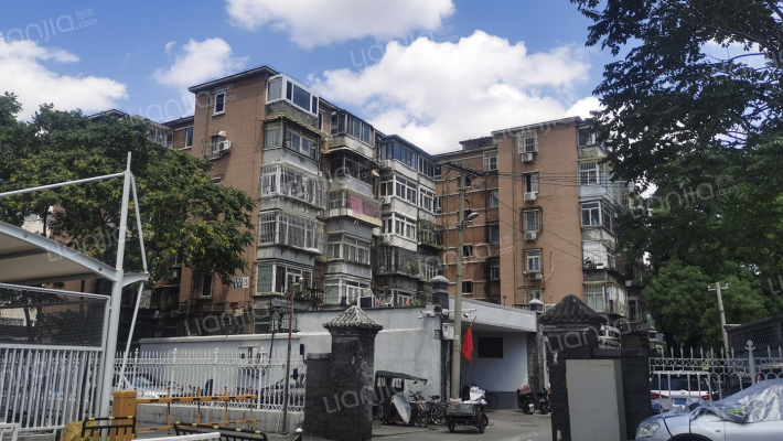 东冠英胡同外景图