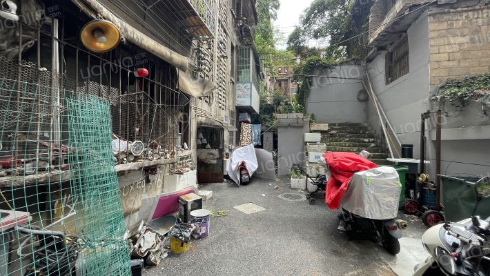 花溪大道北段490号外景图