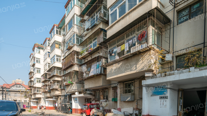 潞河中学北街外景图