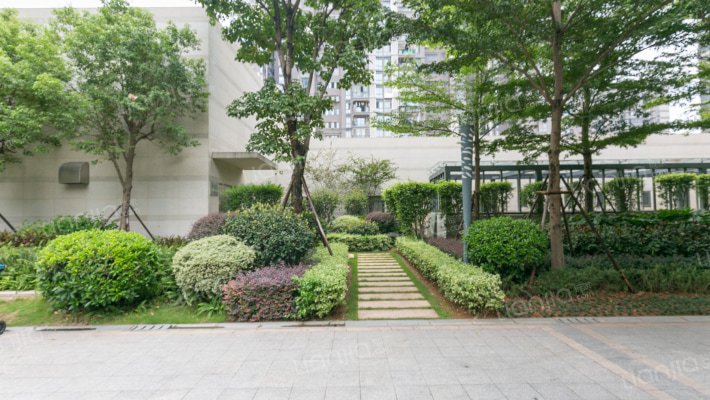 国贸商城集悦外景图