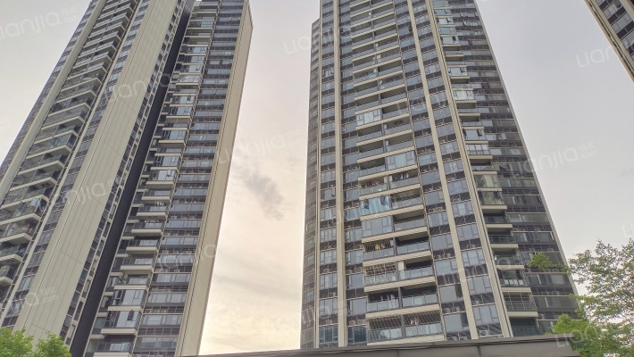 时代印记花园外景图