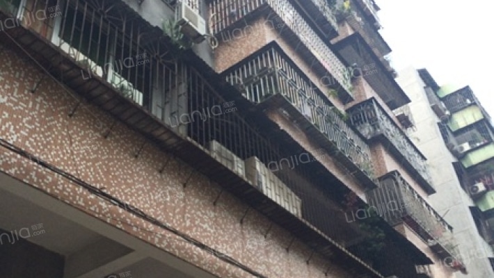 粮所宿舍外景图