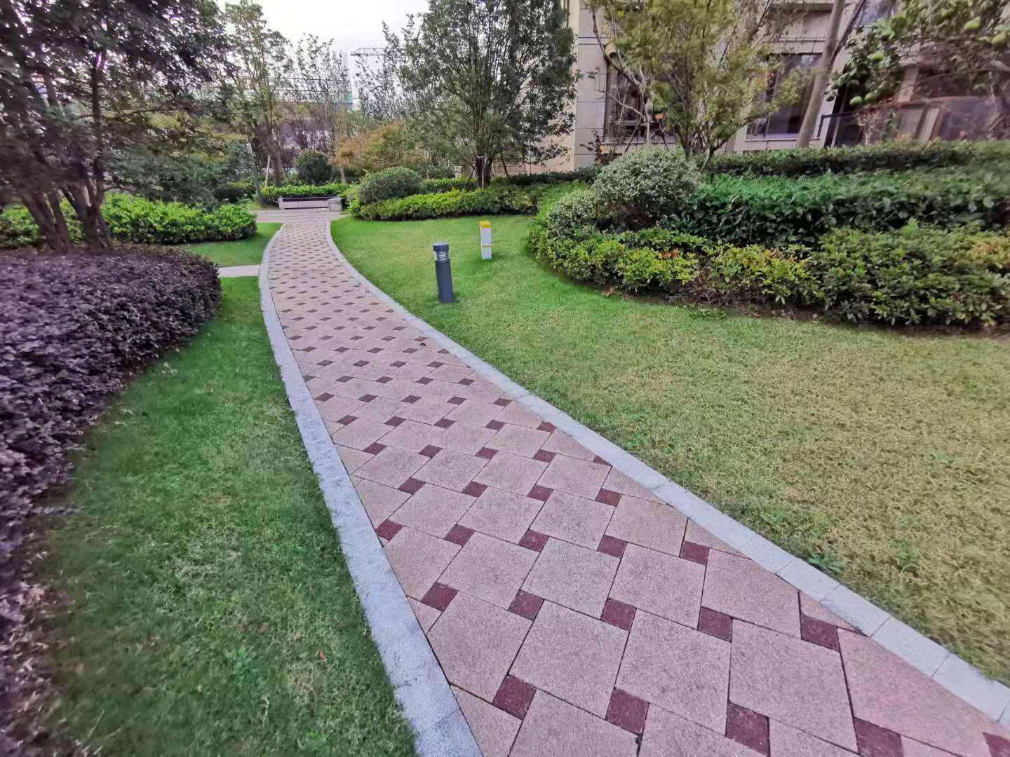 Castalia compound photo 10