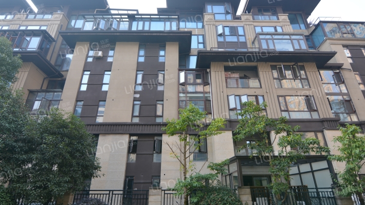 旷远洋湖18克拉外景图