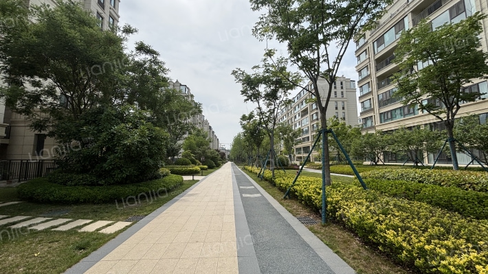 白云山花园外景图