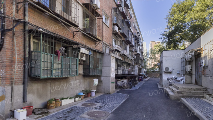 周井大院外景图