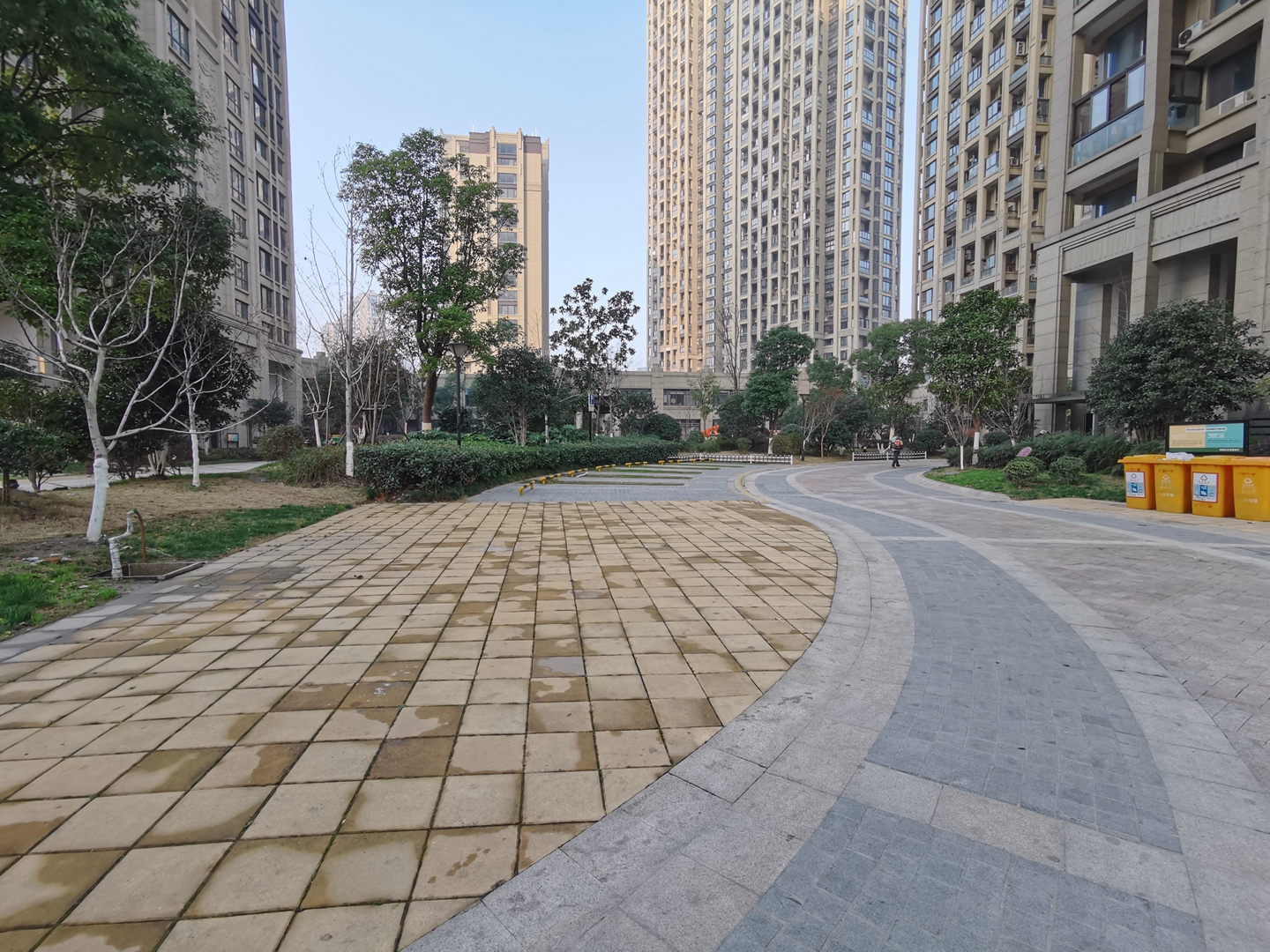 Lixiang Yintaicheng compound photo 3