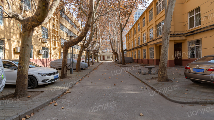 陕西省印刷技工学校宿舍外景图