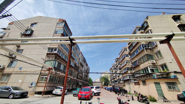 白马山啤酒厂宿舍外景图