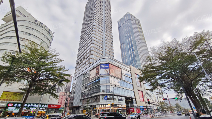 大中华环球经贸广场外景图