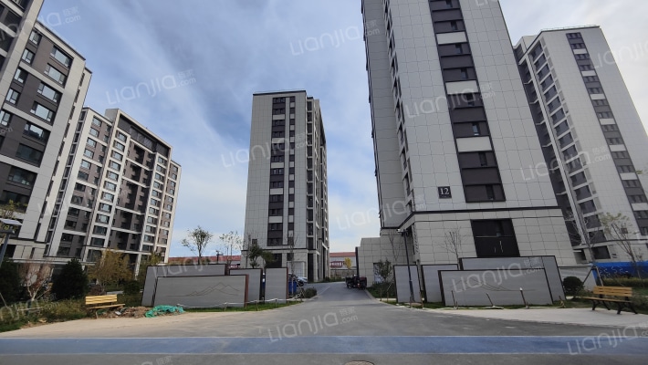 方村嘉苑一区西院外景图