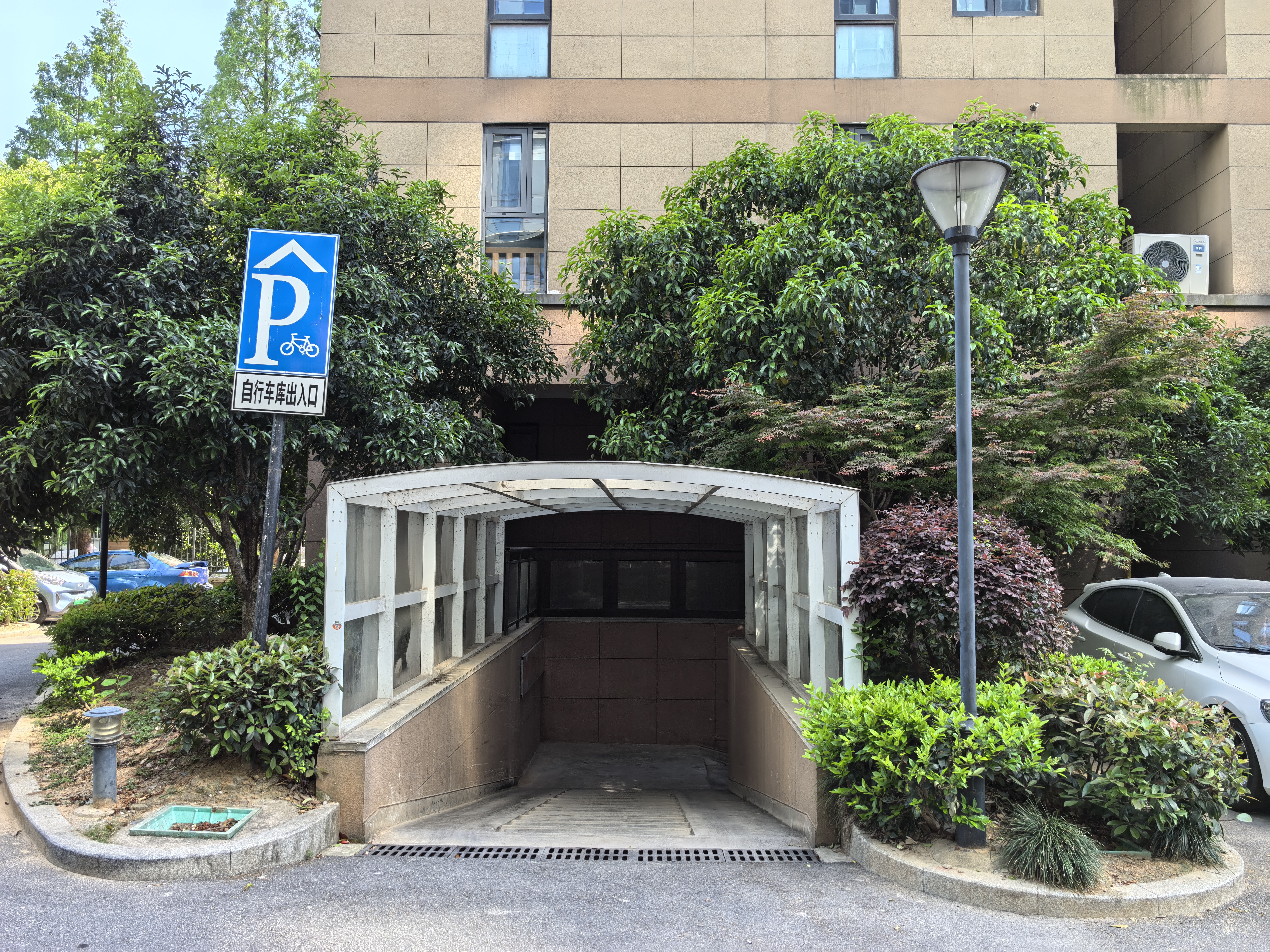 聚丰公寓小区实景 6