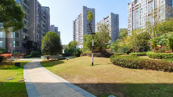 梅峰礼居外景图