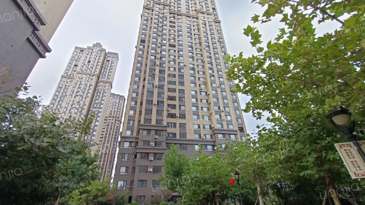 一河两公园外景图