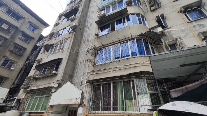 泰吉街152号外景图