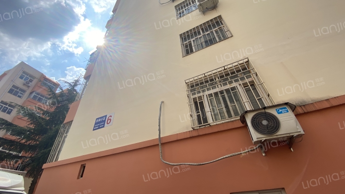 共和小区外景图