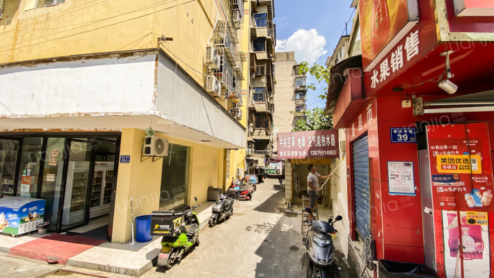 文体宿舍外景图