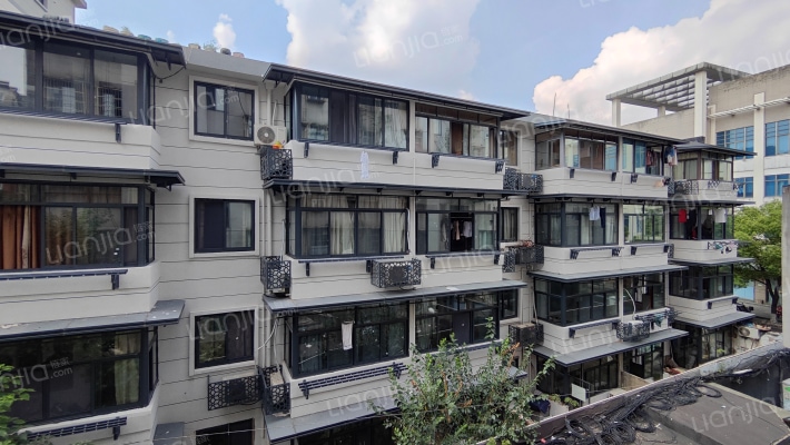 龙王塘路外景图