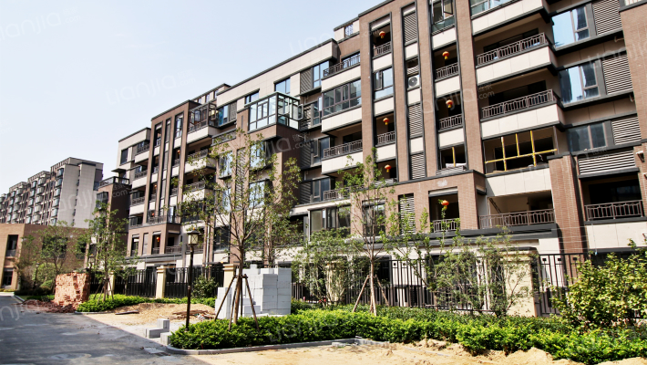 绿地国际博览城二期珑玺外景图