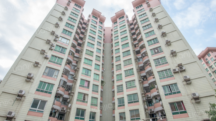 白云明珠广场外景图