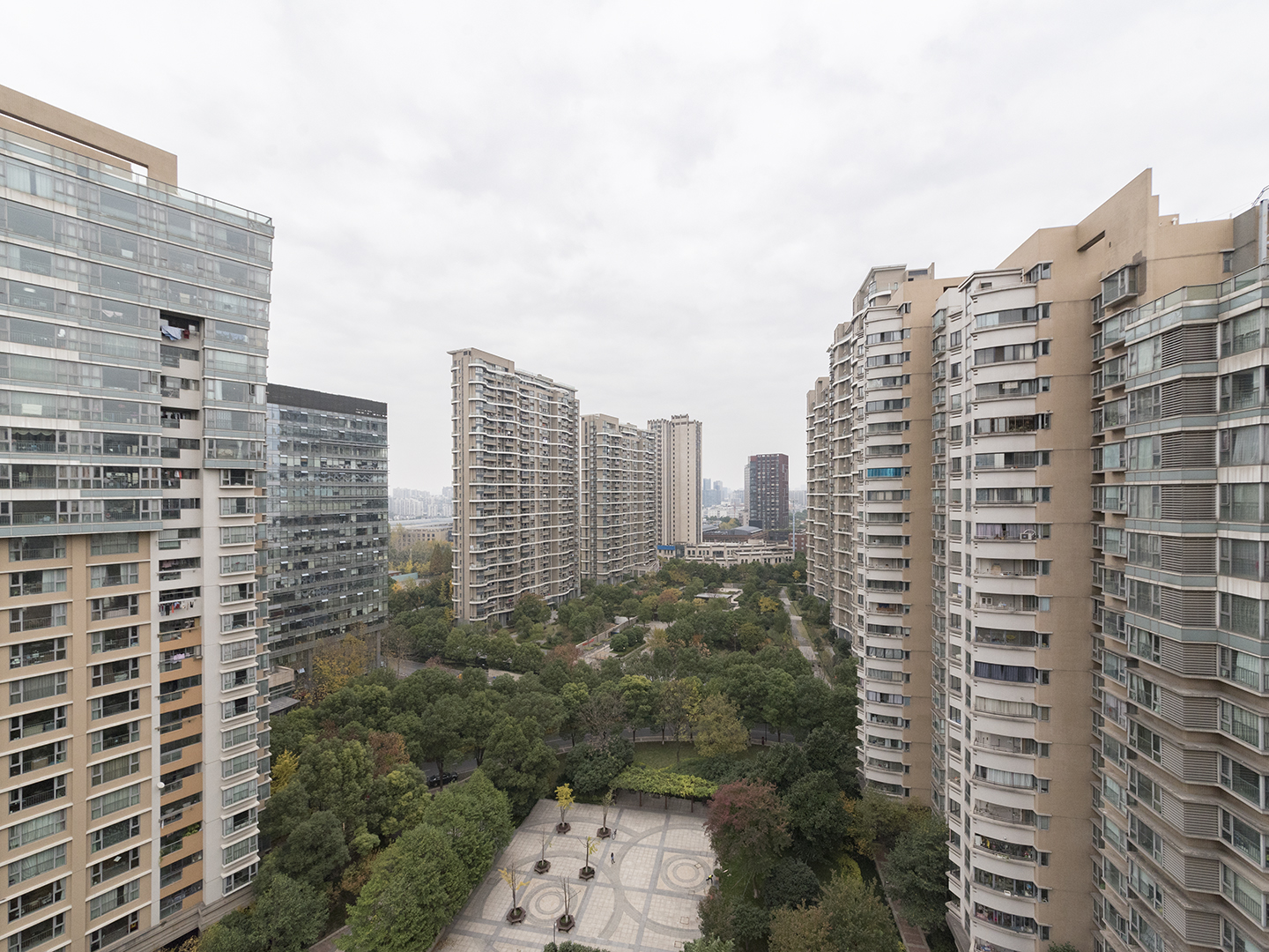 逸天广场小区实景 6