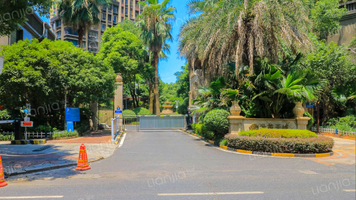 世茂天城一期外景图