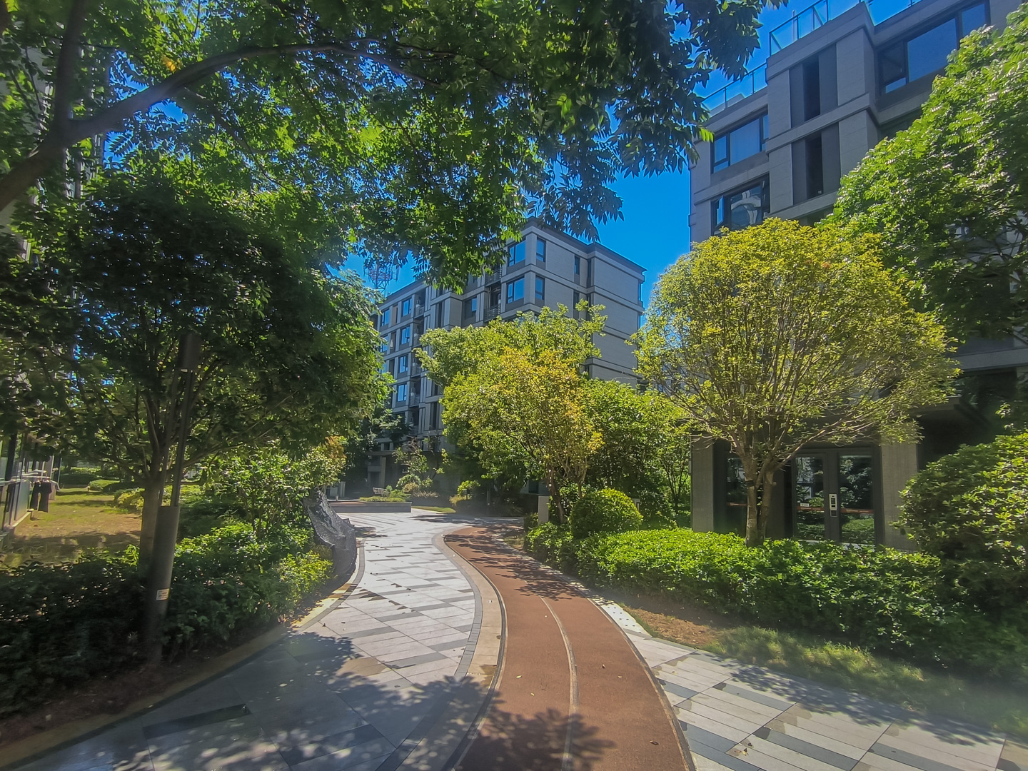 鉴未来小区实景 4