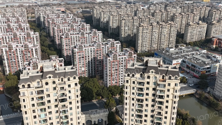 经纬至臻豪庭外景图