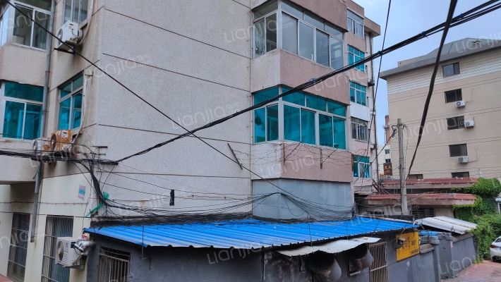 轻工市场外景图