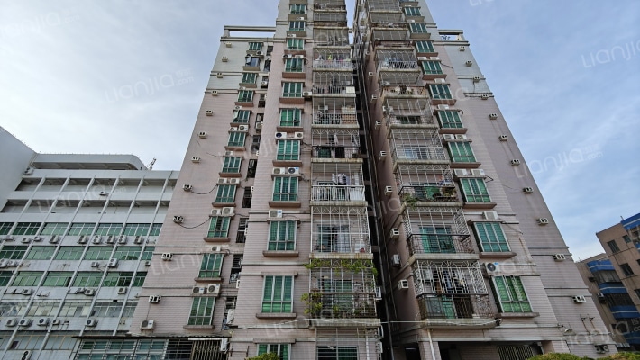 康乐大厦外景图