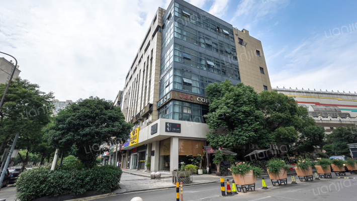 蝶缘路783号外景图