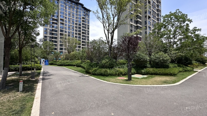 和昌盛世城邦恒园外景图