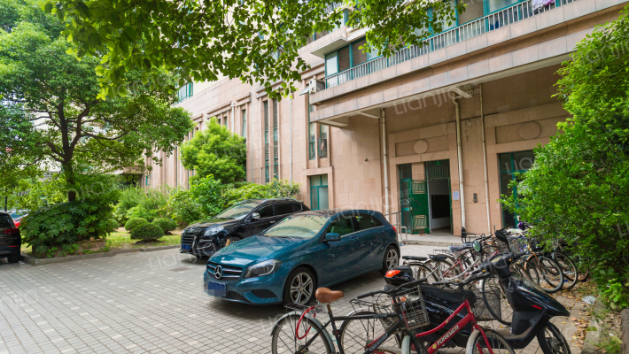 复旦书馨公寓外景图