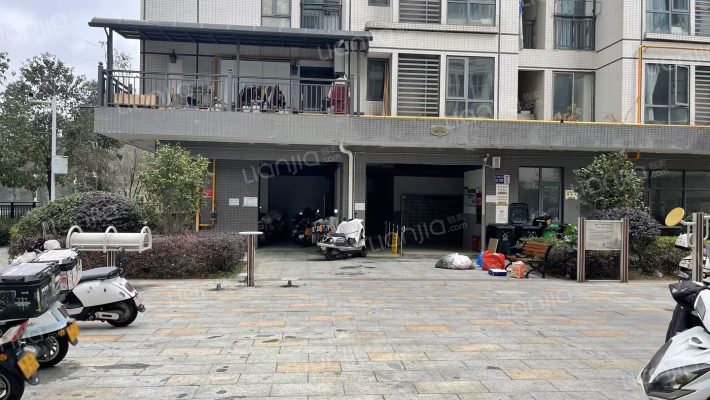 中天甜蜜小镇外景图