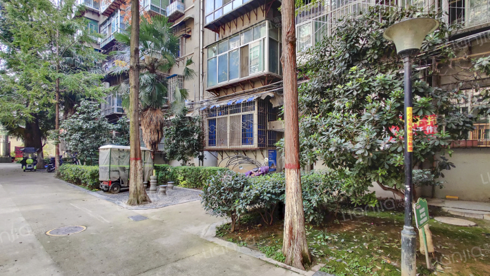 中铁一局建国路小区外景图