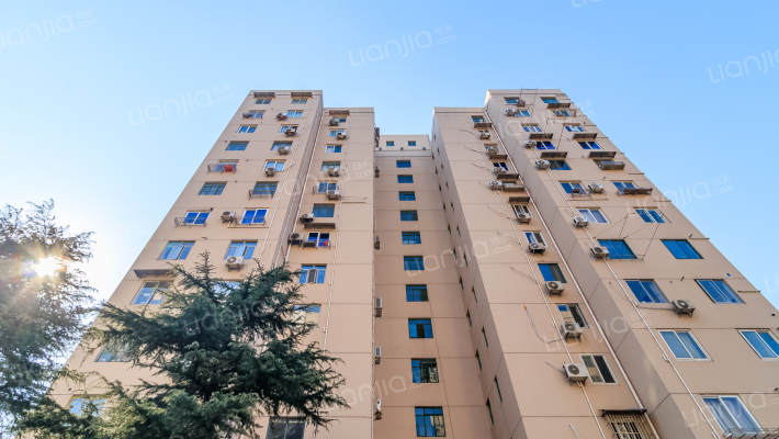 新泾八村外景图