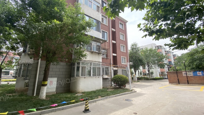 中国石油住宅区外景图