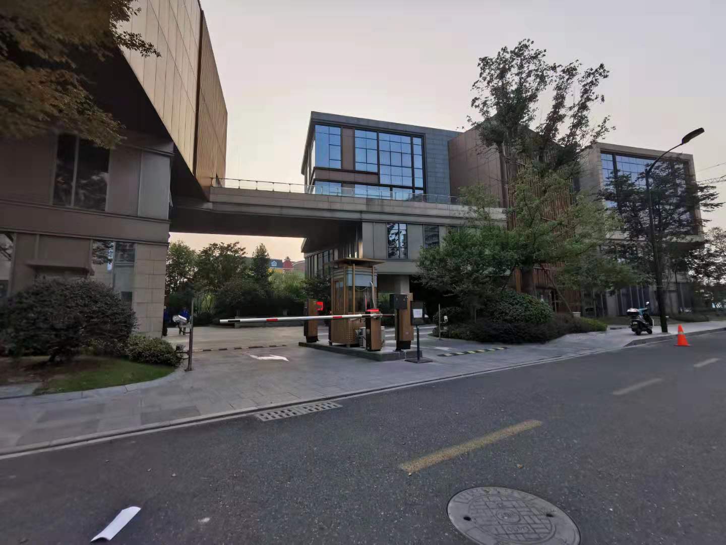 Castalia compound photo 15