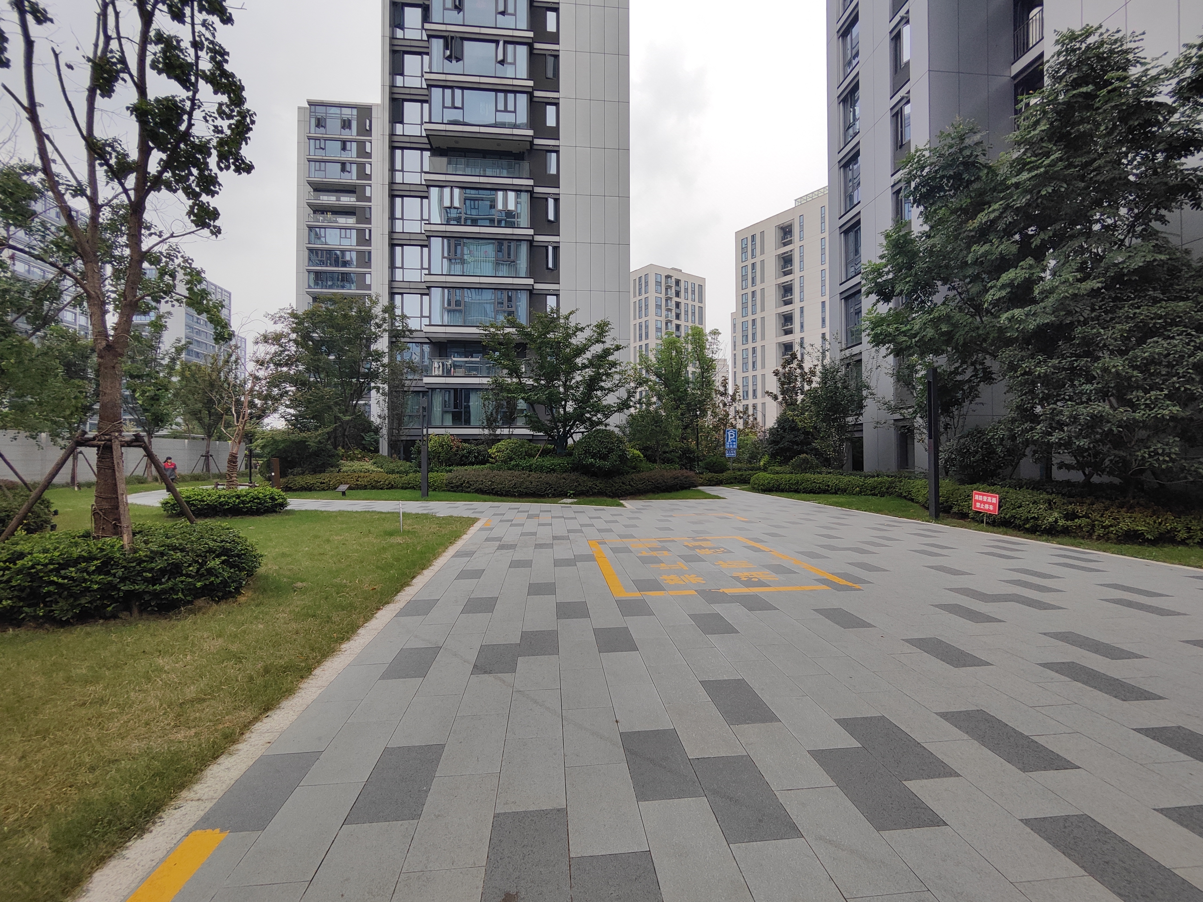 中旅归锦府小区实景 6