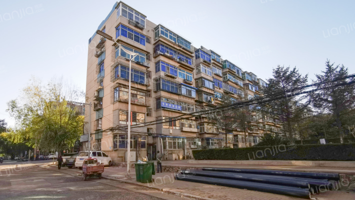 德华小区外景图