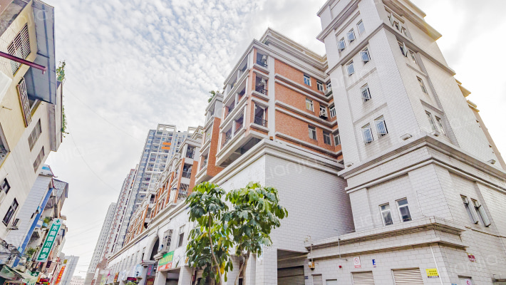 长富广场外景图