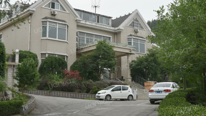 卧龙花园四区外景图