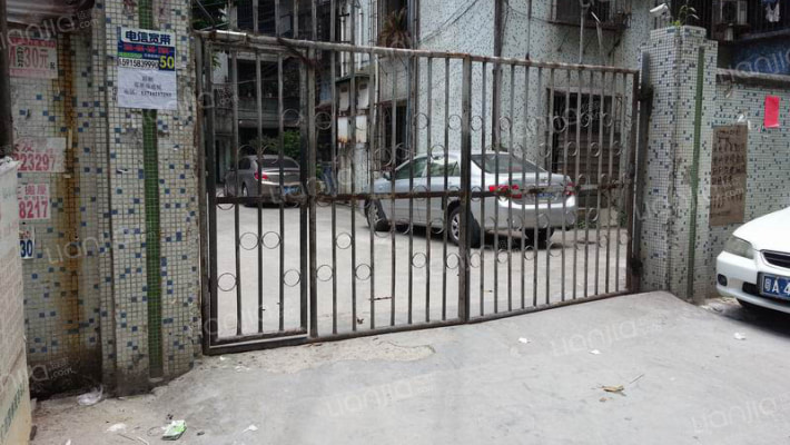 药检宿舍外景图