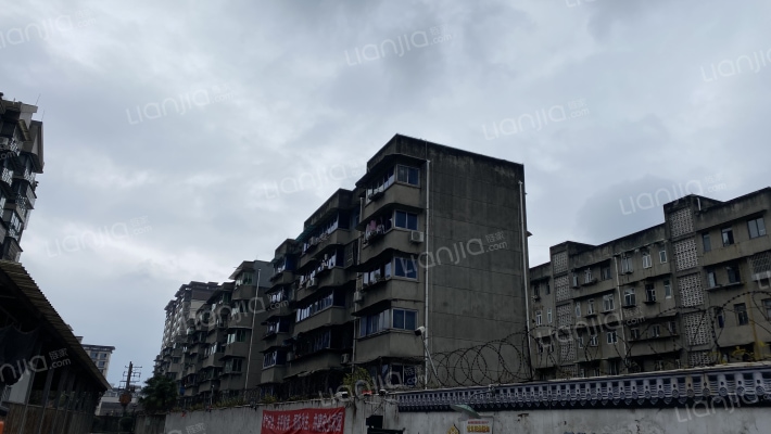 华宇小区外景图