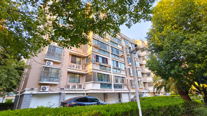 江城花园外景图