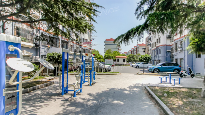 华中公寓外景图