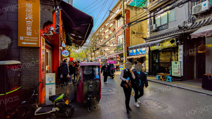 庙后街外景图
